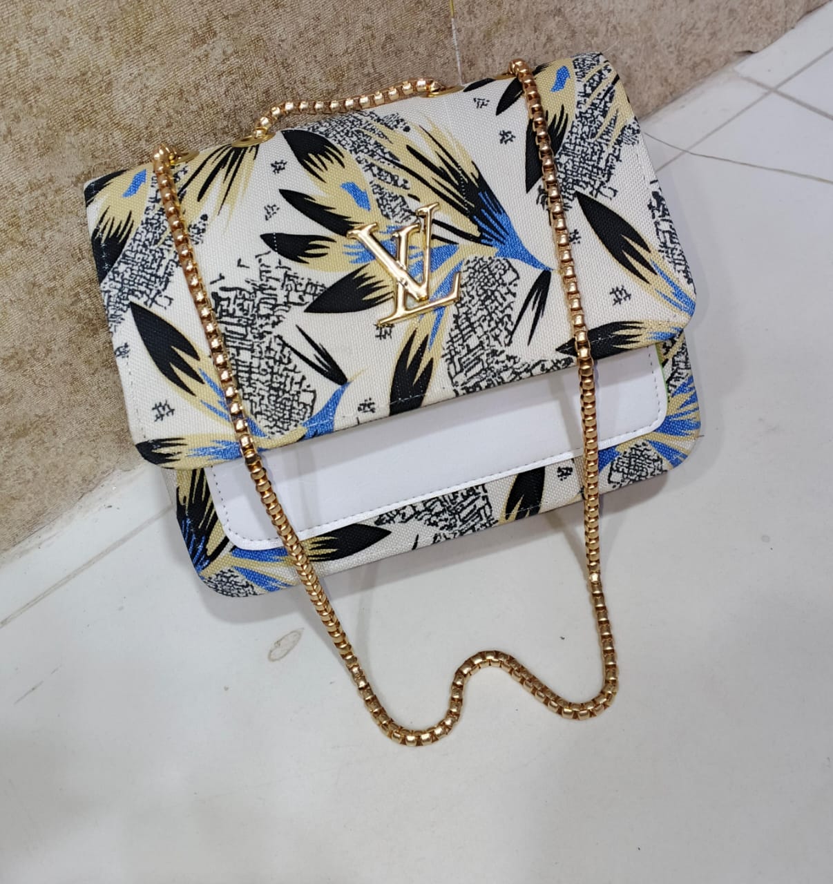 Crossbody bag